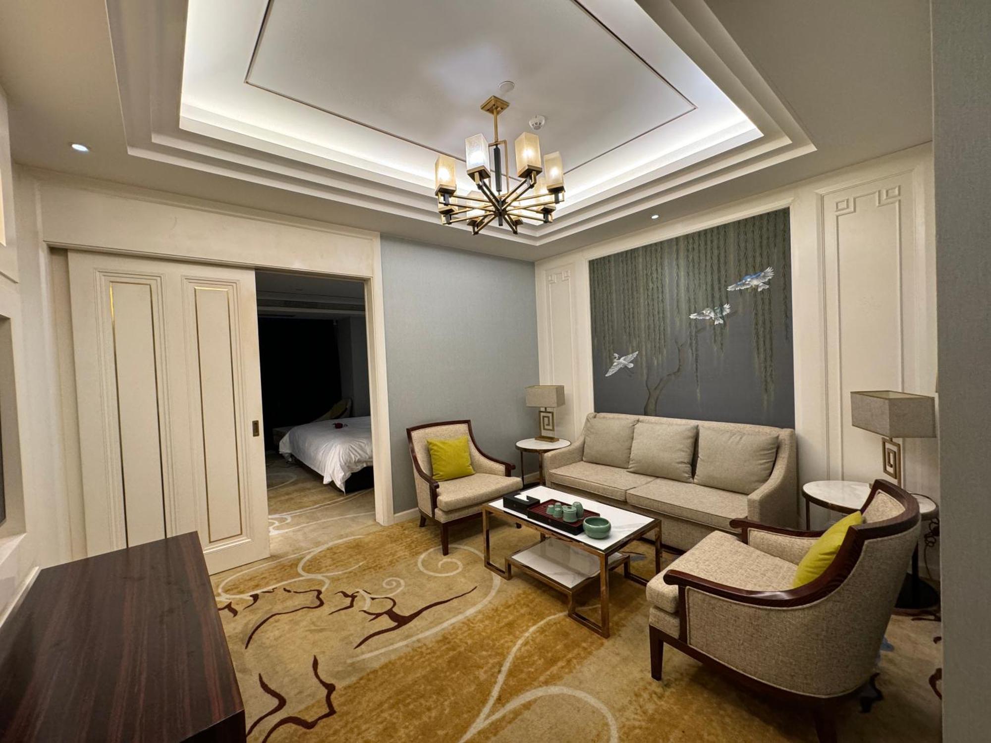 Hotel Maxshure Mezihoo